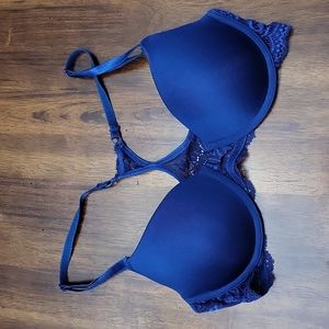 34B Blue Lace Maidenform Bra with front closure